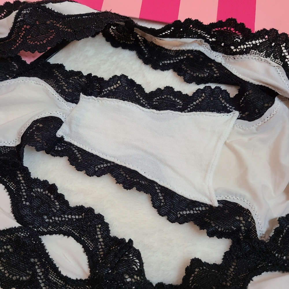 VTG Victoria's Secret Silky Nylon Lace Scrunch Bum Cheekini Panty OS One Size - Picture 4 of 6